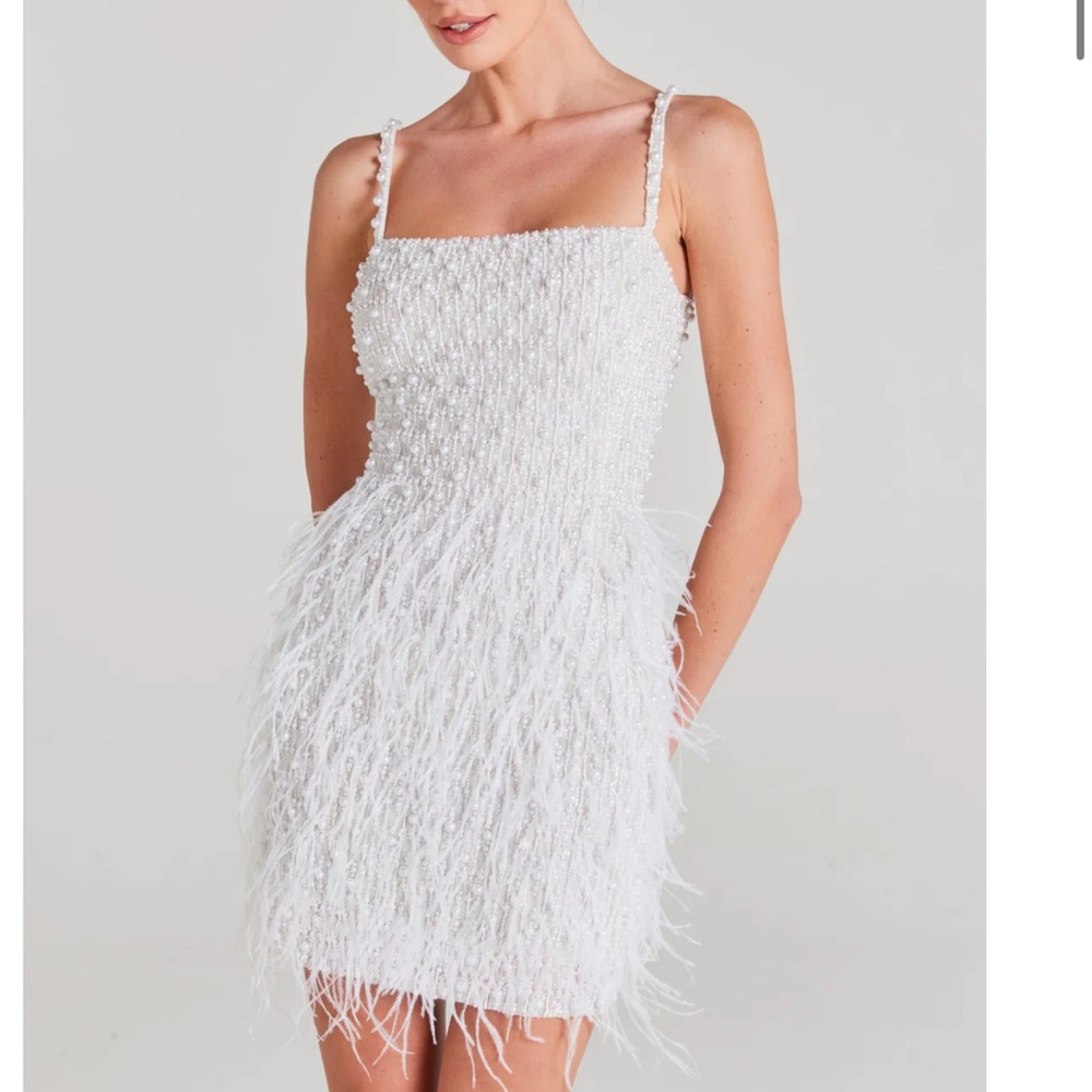 NADINE MERABI White Feathered Wedding Dress S/M size NEVER WORN WITH TAGS
